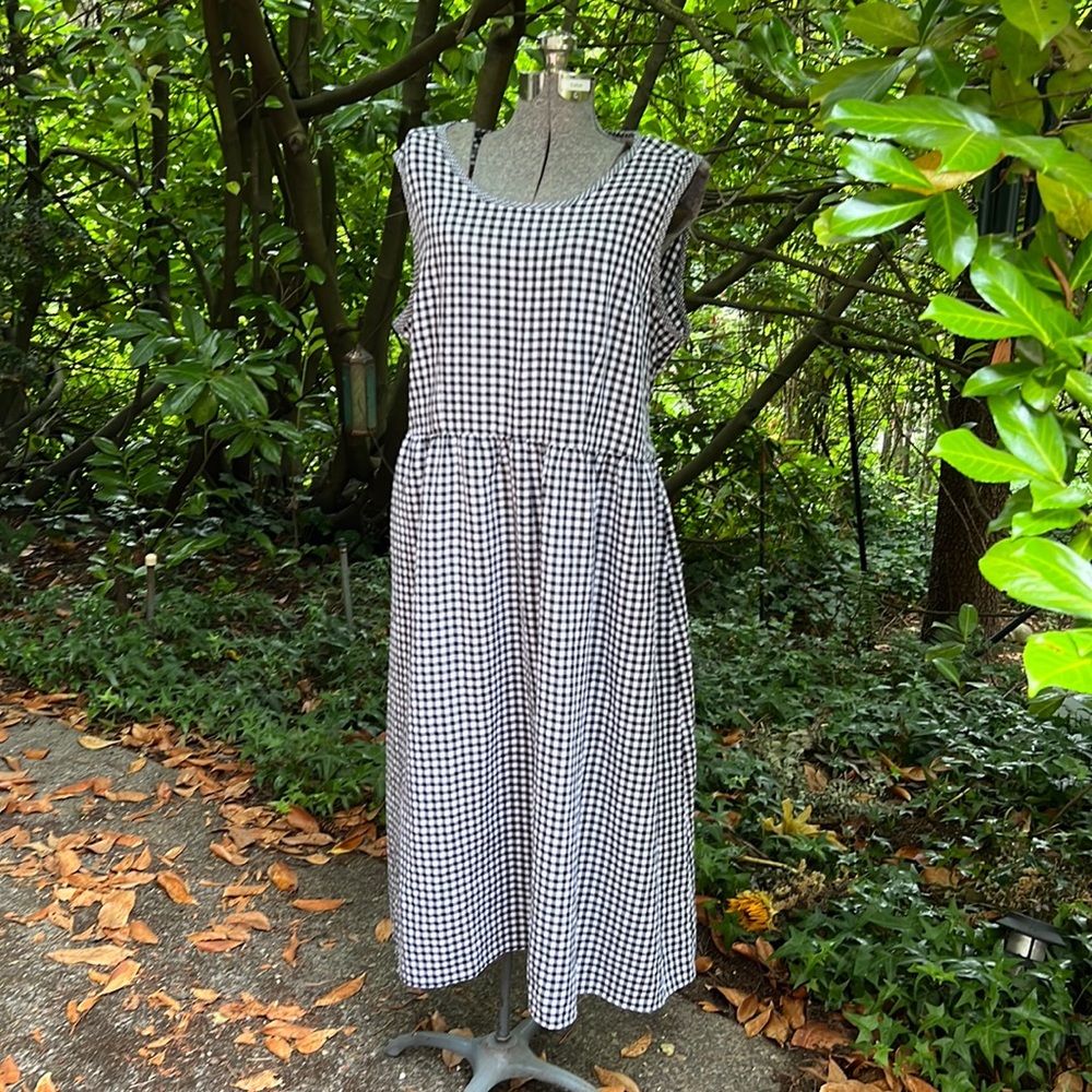 90’s-vintage plus-size gingham dress